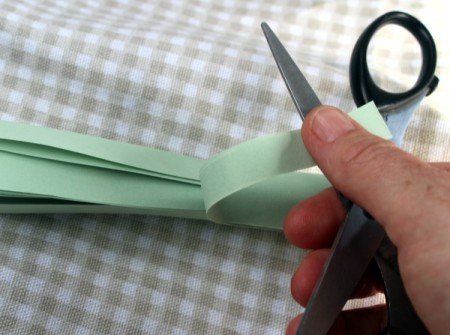 Paper Flower Bouquet - curl paper with edge of scissors