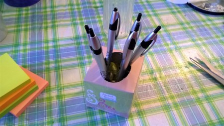 Post-it Note Pen Holder - fill with weights of your choice, such as marbles, coins, etc.