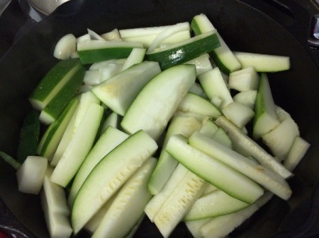 Zucchini in pan