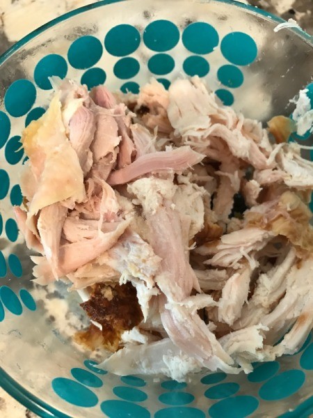 shredded chicken in bowl