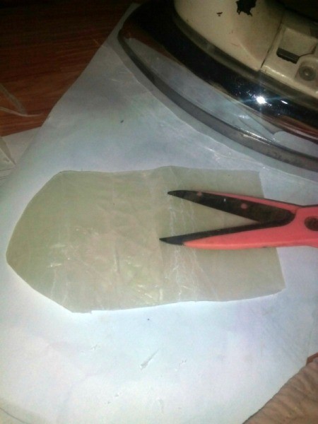 Coin Purse Made from Hot Glue Sticks - cut the edges straight and curve on end