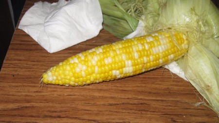 husked corn on the cob