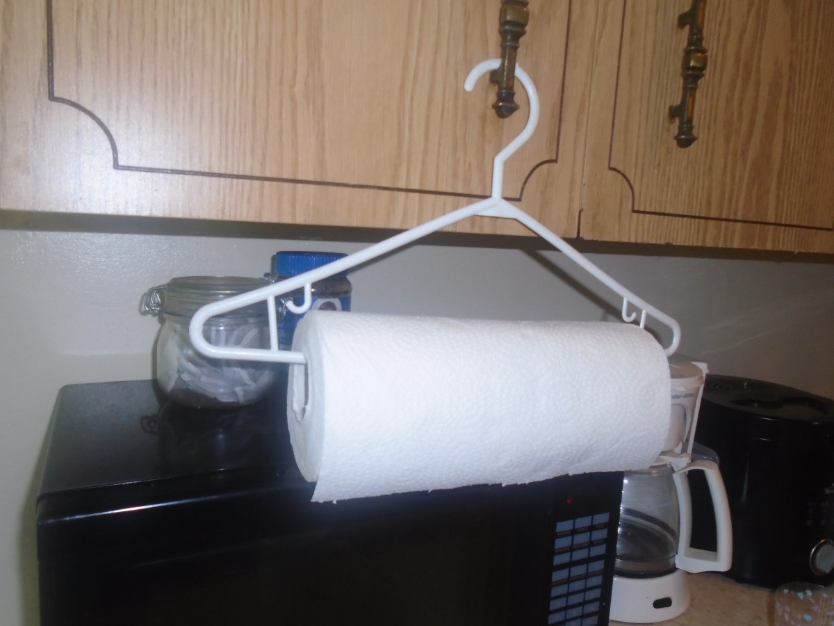 Plastic Hanger for Paper Towel Rolls | ThriftyFun