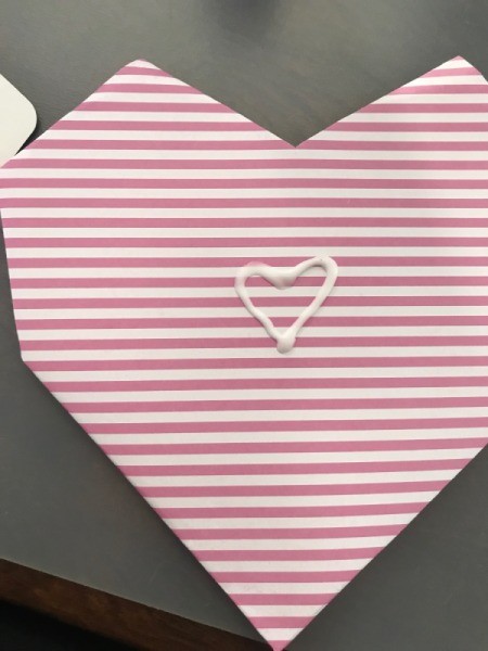 Geometric Paper Heart Decor - decorate with glue and twine