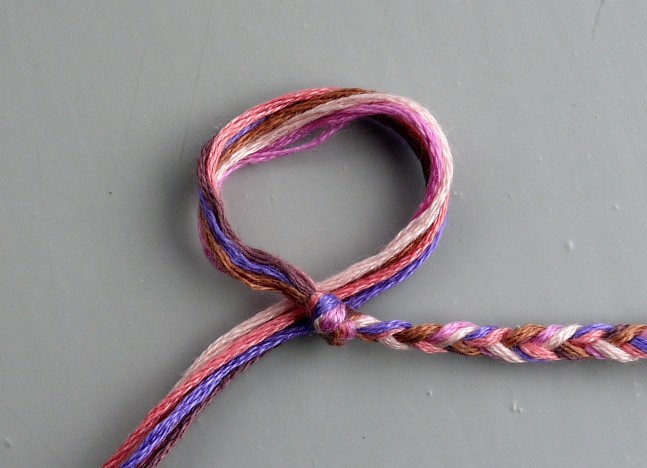 How to Make a Friendship Bracelet with a Simple Sliding