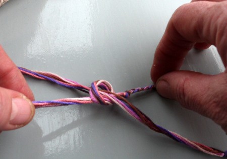 Friendship Bracelet with Simple Sliding Knot - know pull knot tight