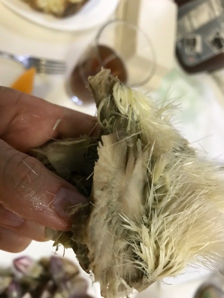 removing artichoke heart