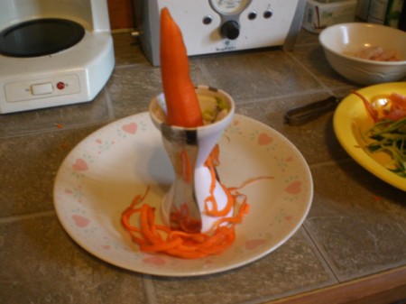 Chicken Zoodle-Do!spiralizing carrot