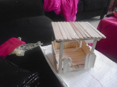 Popsicle Stick Gazebo and Bench - glue cut sticks to the horizontal sticks to make an entrance