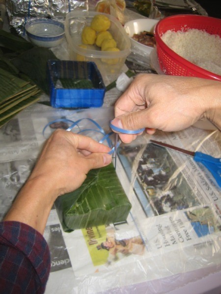 ribboning Sticky Rice Cakes