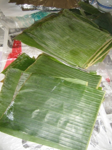 banana leaves cut in squares