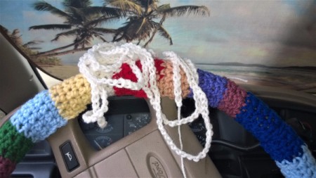 Make a chain to wrap around the cover.