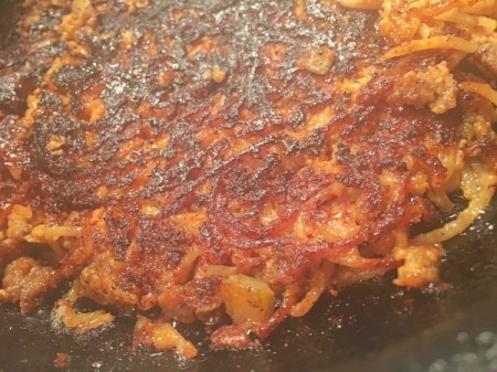 Leftover Spaghetti Pizza - cooking the other side