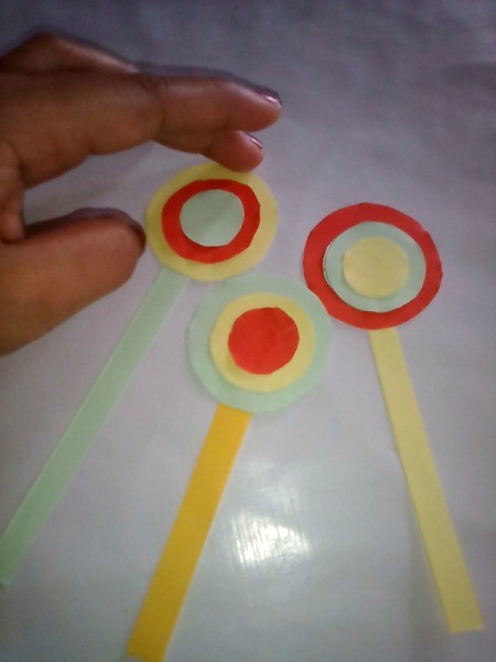 Simple Flowers with Paper Vase - three finished flowers