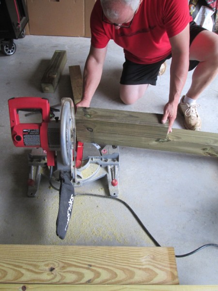 Outdoor Bench Made Easy - cutting the wood to length