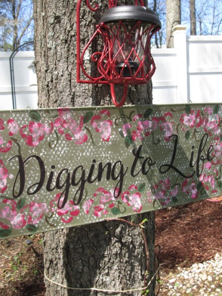 Making Fun Yard Signs - sign on tree