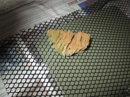 Making Fun Yard Signs - sponge on wire grid