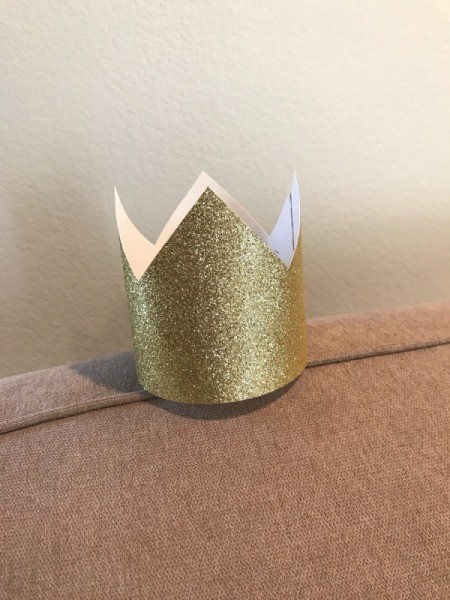 diy-paper-birthday-crown-thriftyfun