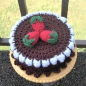 Calorie Free Crochet Cake Decoration - finished cake