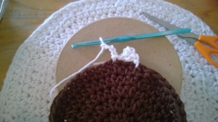 Calorie Free Crochet Cake Decoration - join white yarn to make scallops