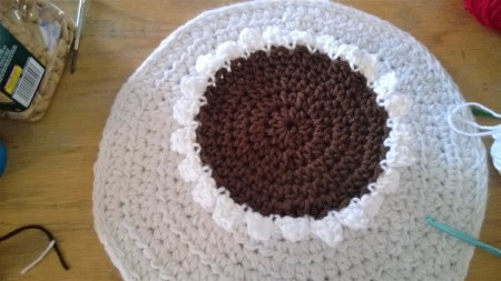 Calorie Free Crochet Cake Decoration - when scallop row is done it is time to attach to the brown top