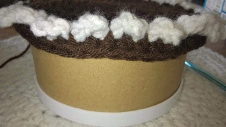Calorie Free Crochet Cake Decoration - once scallops stitched down begin making sides
