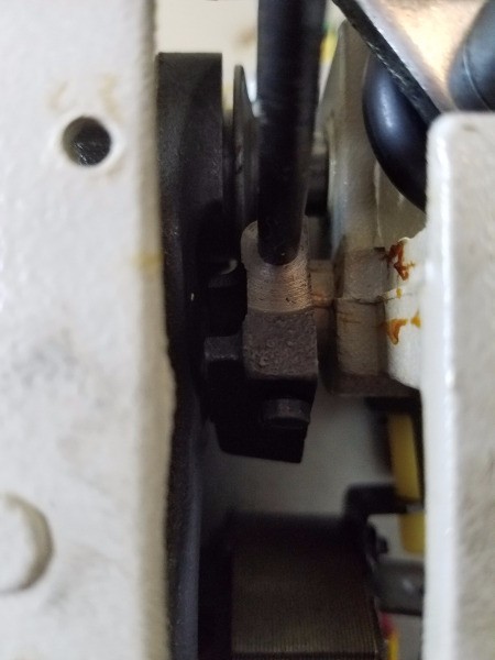 Repairing a Singer 457 Stitch Regulator Lever