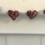 Yarn Heart Garland Decoration
