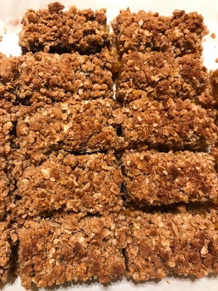 cut Berry and Mango Breakfast Bars