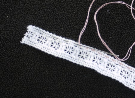 Felt Flower Brooch - make a running gathering stitch the length of the lace