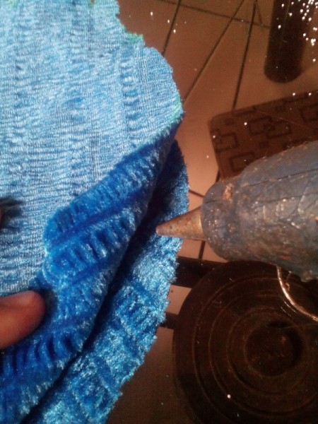 Plants vs. Zombies Inspired Mini Stool - apply hot glue and leave an opening