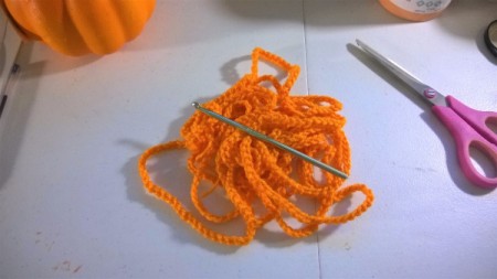 Crochet Yarn Pumpkins - make long chain