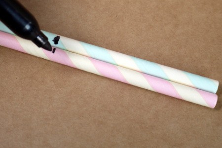 Drinking Straw Candleholder - use this straw to mark the others