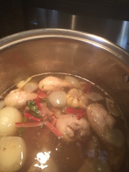 garlic, onion and ginger in pot