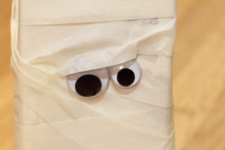 Halloween Mummy Juice Box - stick on eyes - closeup
