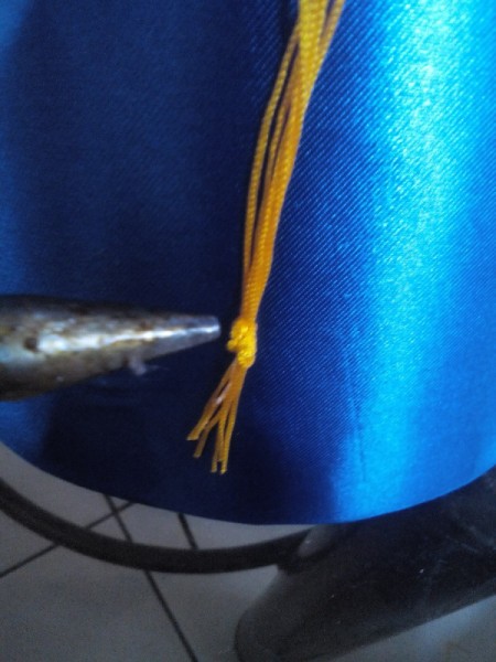 DIY Turkish Fez - adding glue to tassel tip