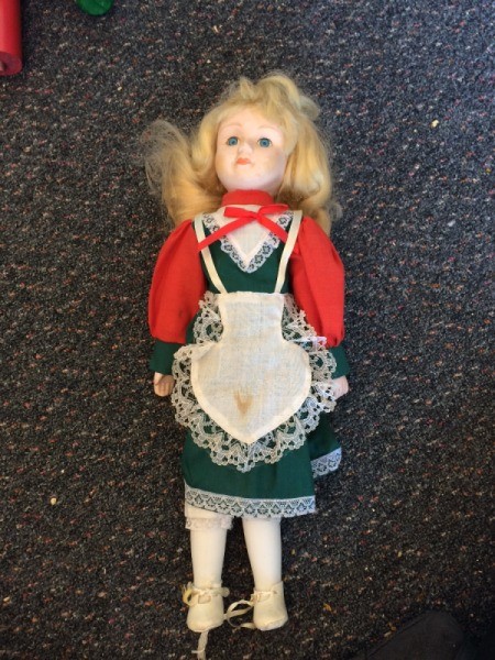 Identifying Porcelain Dolls