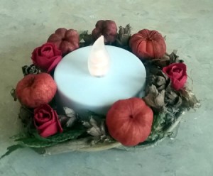 Autumn Tea Light Candle Wreath - finished wreath with flameless candle