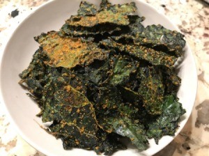 Healthy Kale Chips in bowl