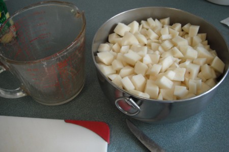 cut potatoes in bowl