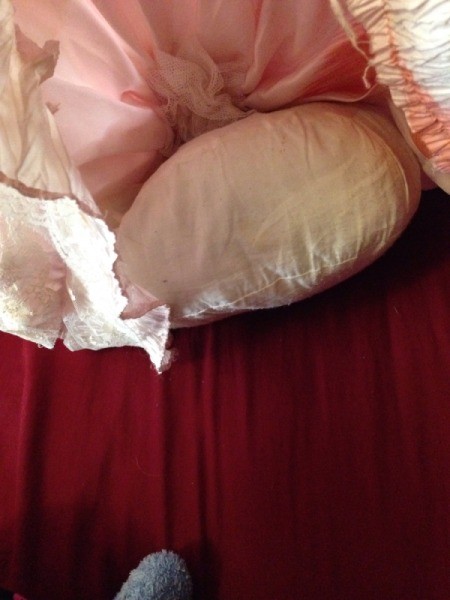 Identifying a Goldenvale Porcelain Doll