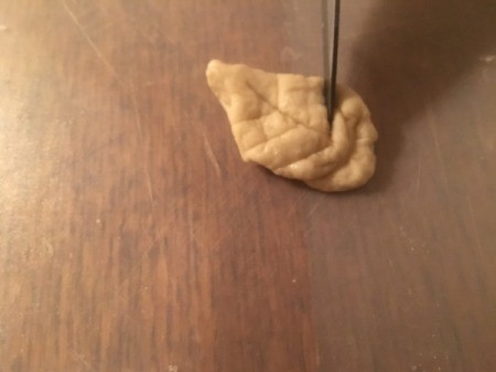 making dough leaf