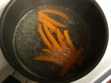 cooking carrot strips