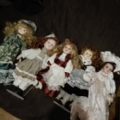 Identifying a Porcelain Doll - 5 dolls