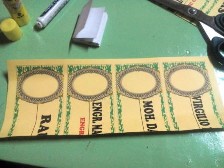 Cute Mini Notebooks - cut colored paper in half lengthwise, cut