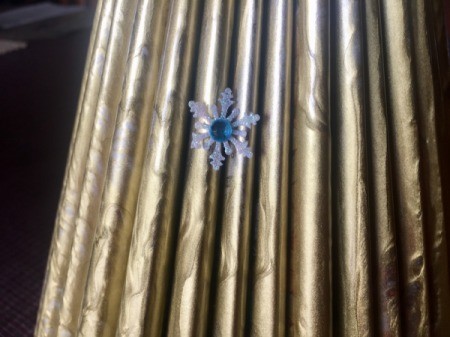 Magazine Christmas Tree - decorate with stickers