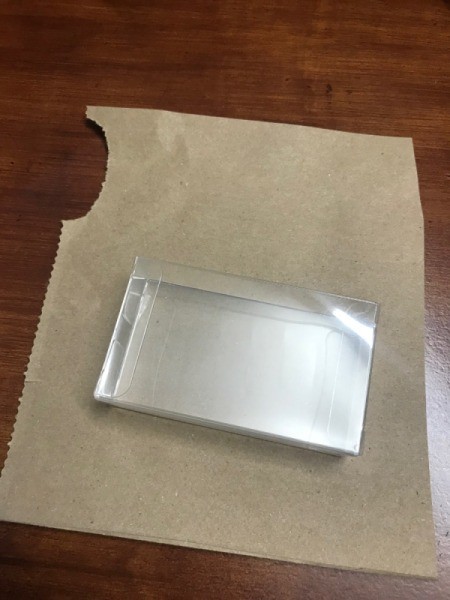 Present Wreath - wrapping with brown paper