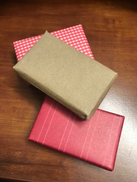 Present Wreath - three wrapped boxes