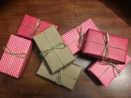 Present Wreath - add elastic bows if you have them