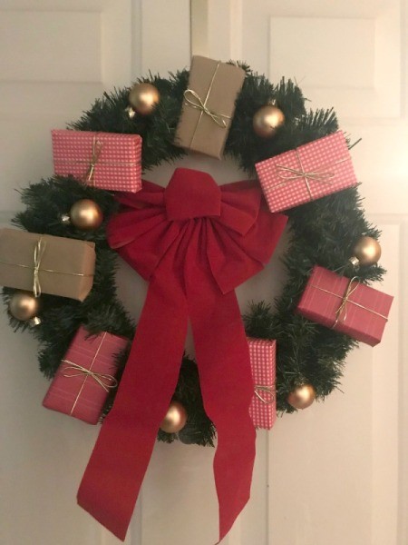 Present Wreath - tie bow between the sides of the wreath